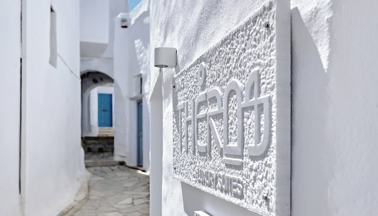 Living Theros Luxury Suites