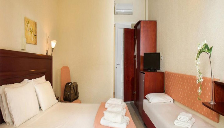 Loutra Village Beach Hotel