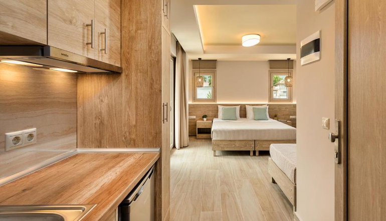 Makris Luxury Rooms Olympian Collection