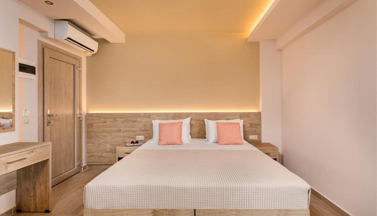 Makris Luxury Rooms Olympian Collection