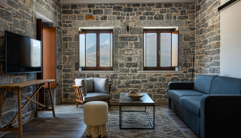 4* Manifest Hotel