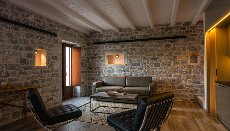 4* Manifest Hotel