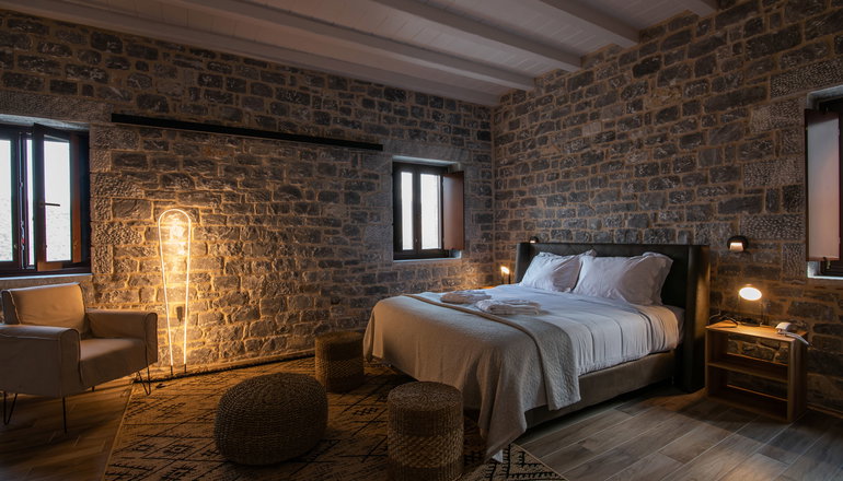4* Manifest Hotel