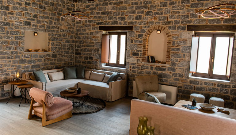 4* Manifest Hotel