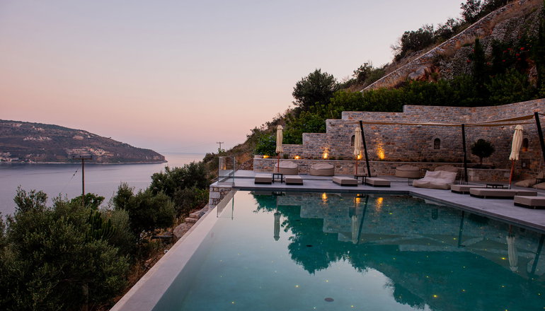 4* Manifest Hotel