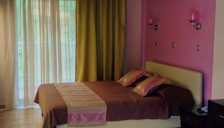 4* Maranton Beach Hotel
