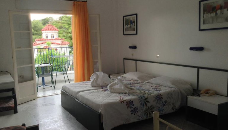 Muses Hotel - Κουκουναριές, Σκιάθος
