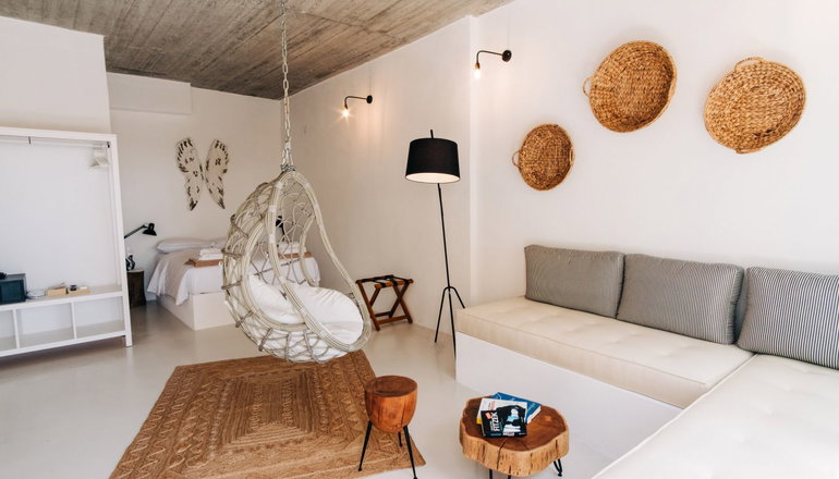 Mesanto Luxury Suites - Μεγαλοχώρι, Σαντορίνη