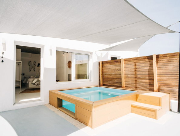 Mesanto Luxury Suites - Μεγαλοχώρι, Σαντορίνη