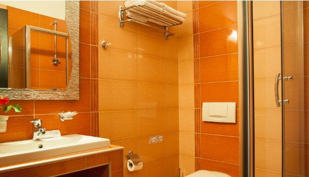 Meteoritis Hotel