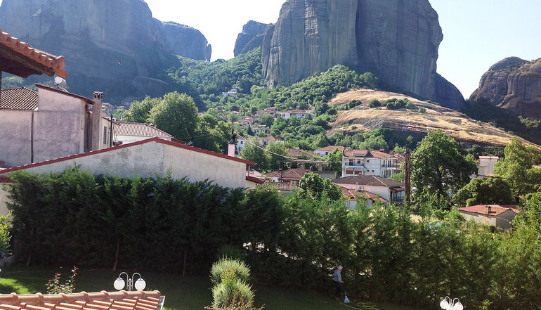 Meteoritis Hotel