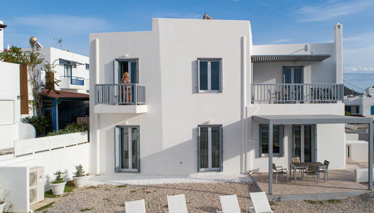 Milos Waves