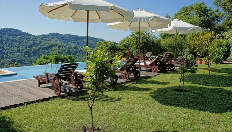 4*Miression Traditional Guesthouse & Holiday House