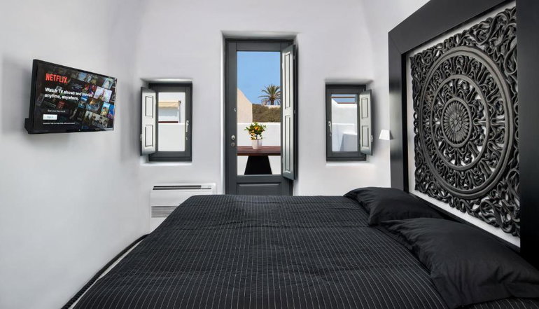 Mirinda Villa Santorini