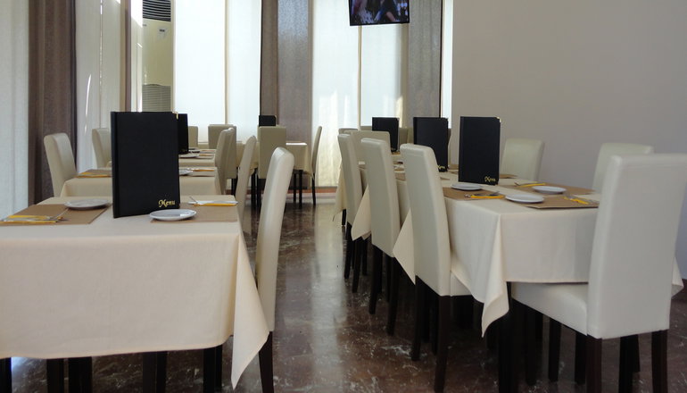 Morfeas Hotel