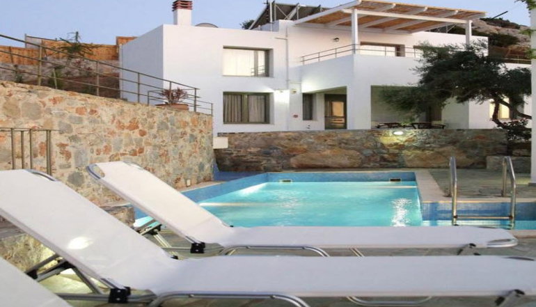 Mourtzanakis Residence