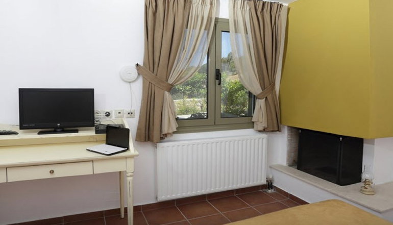 Mourtzanakis Residence