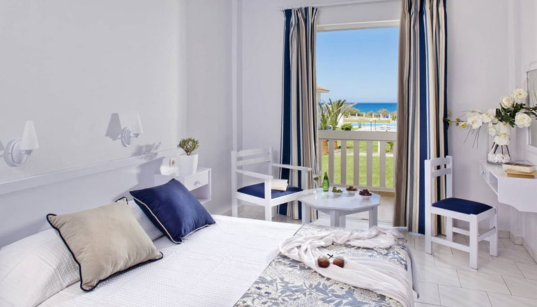 Mrs Chryssana Beach Hotel