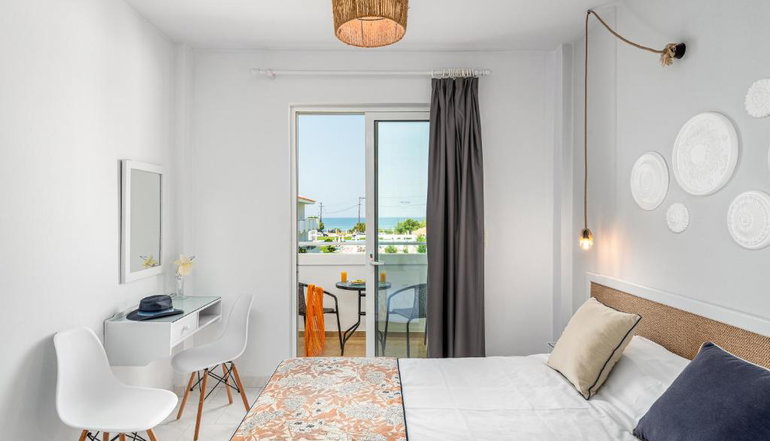 Mrs Chryssana Beach Hotel