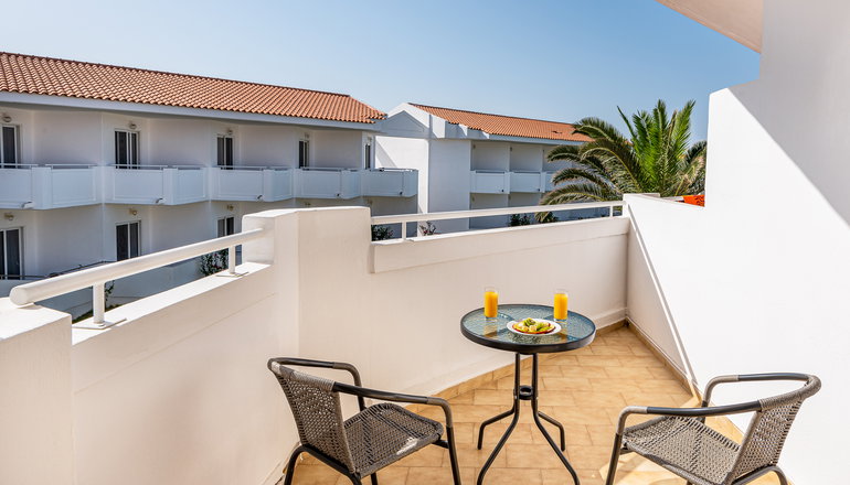 Mrs Chryssana Beach Hotel