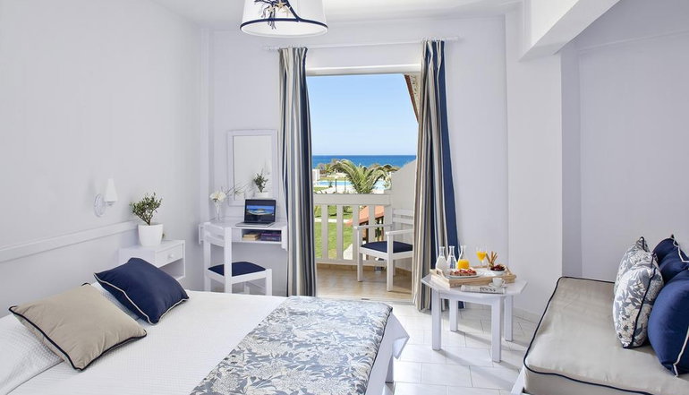 Mrs Chryssana Beach Hotel