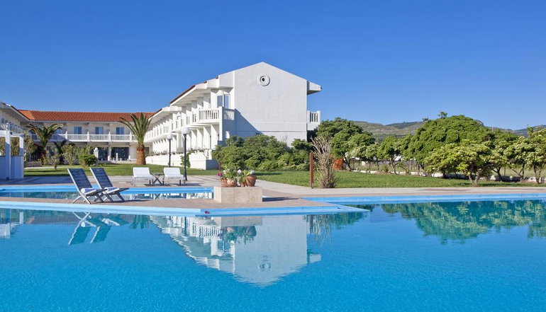 Mrs Chryssana Beach Hotel