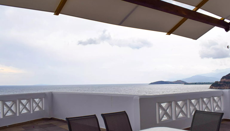 Muses SeaSide Villas