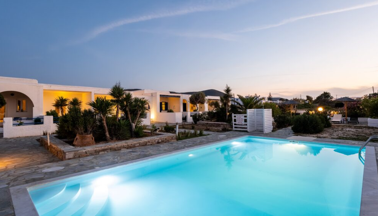 Naoussa Hotel