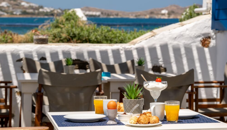 Naoussa Hotel