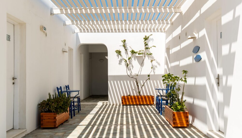 Naoussa Hotel