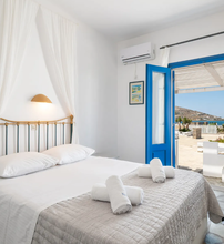 Naoussa Hotel
