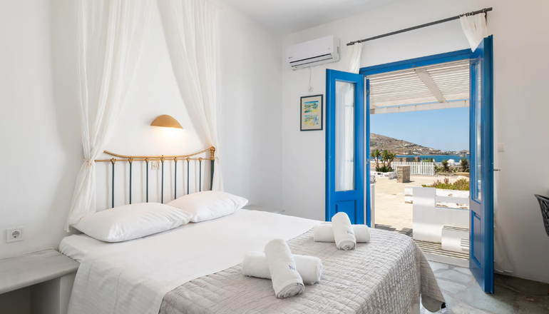 Naoussa Hotel