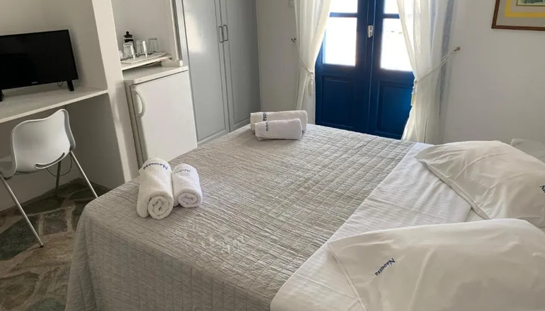 Naoussa Hotel