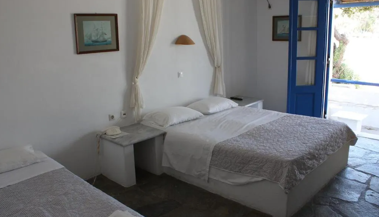Naoussa Hotel