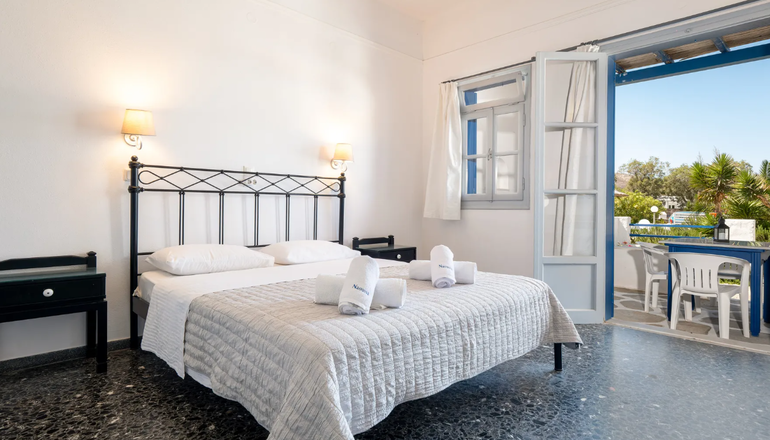 Naoussa Hotel
