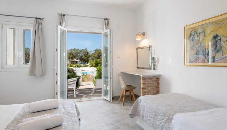 Naoussa Hotel