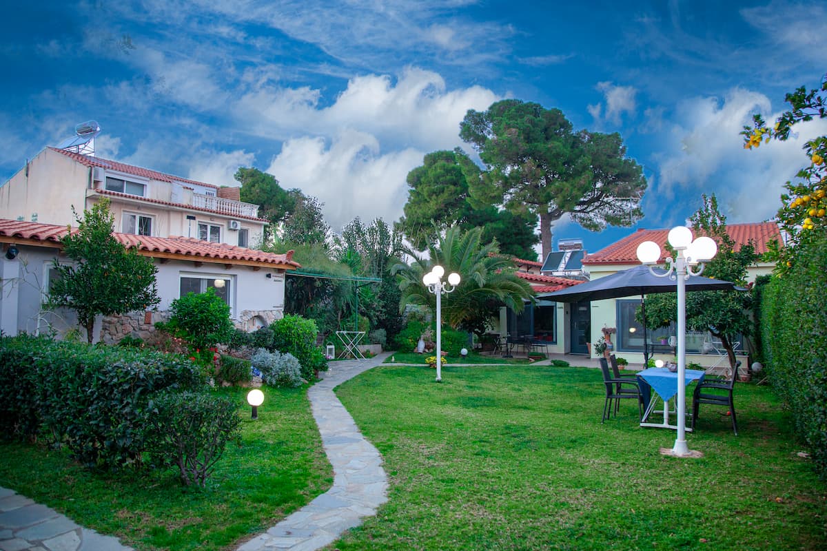 Natalie Apartments - Αρτέμιδα, Λούτσα