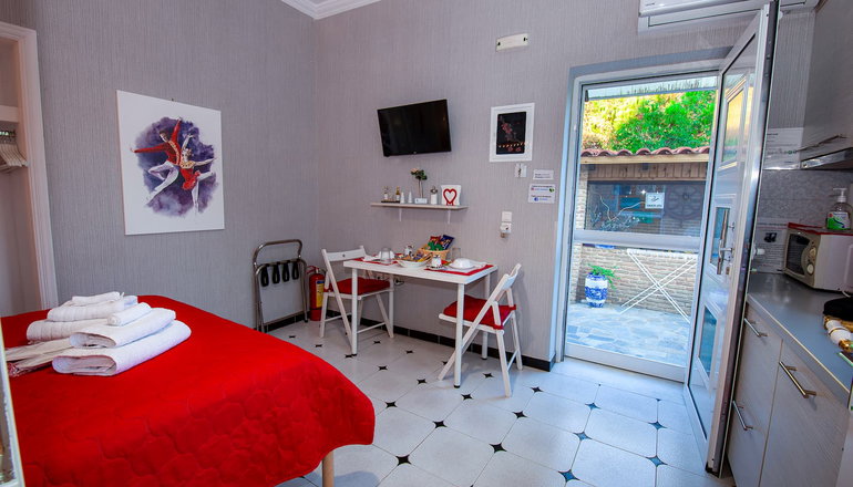 Natalie Apartments - Αρτέμιδα, Λούτσα
