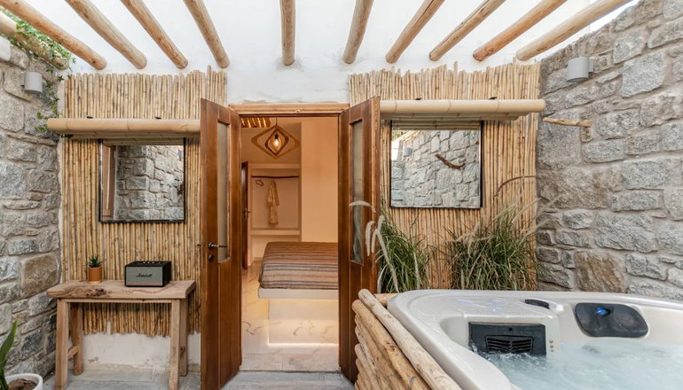 Naxian Serenity Suites