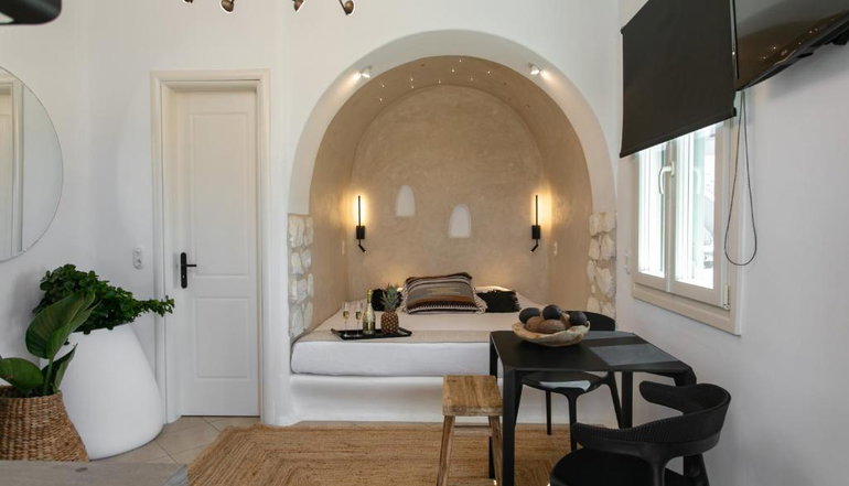 Naxos Euphoria Suites