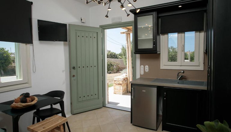 Naxos Euphoria Suites