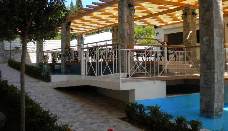 Neda Hotel