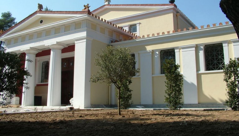 Neda Hotel