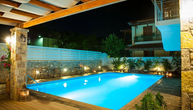 Neda Hotel