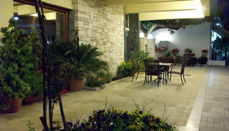 Neda Hotel
