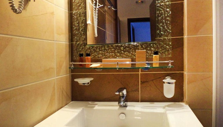 Nefeles Hotel