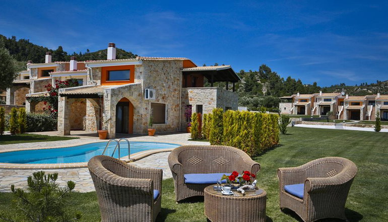 Nefeli Villas & Suites