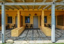 Rooster Guesthouse