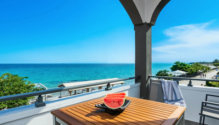 New Story Luxury Suites