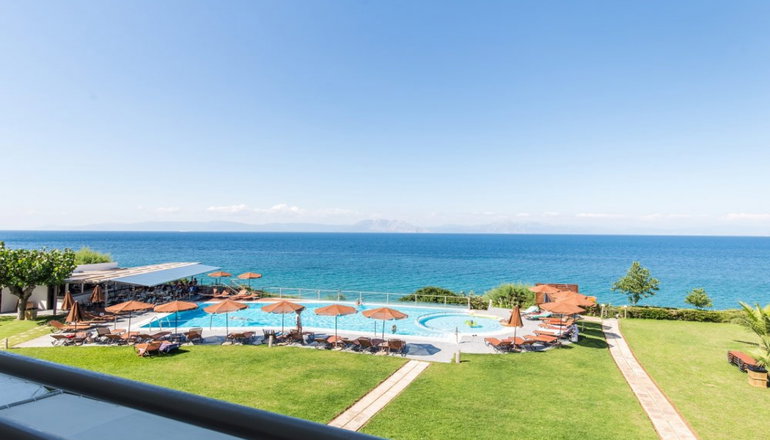 Niforeika Beach Hotel & Bungalows